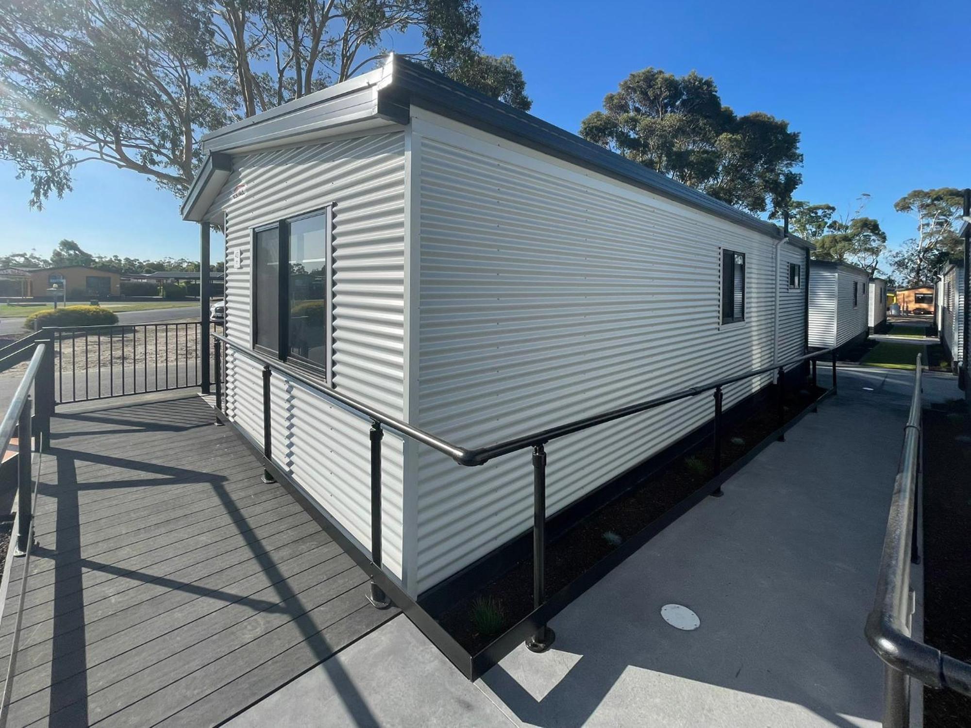 Big4 Traralgon Park Lane Holiday Park Exterior photo
